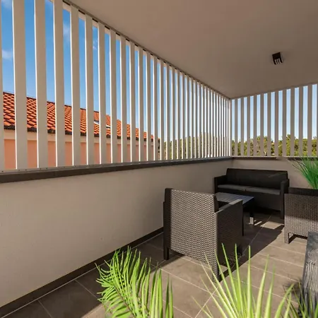 De Luxe Three Bedroom With Hot-tub *